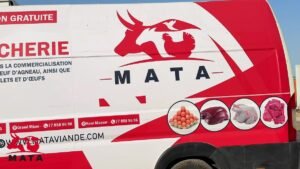 Flanc du camion frigorifique MATA, boucherie et livraison gratuite à Dakar