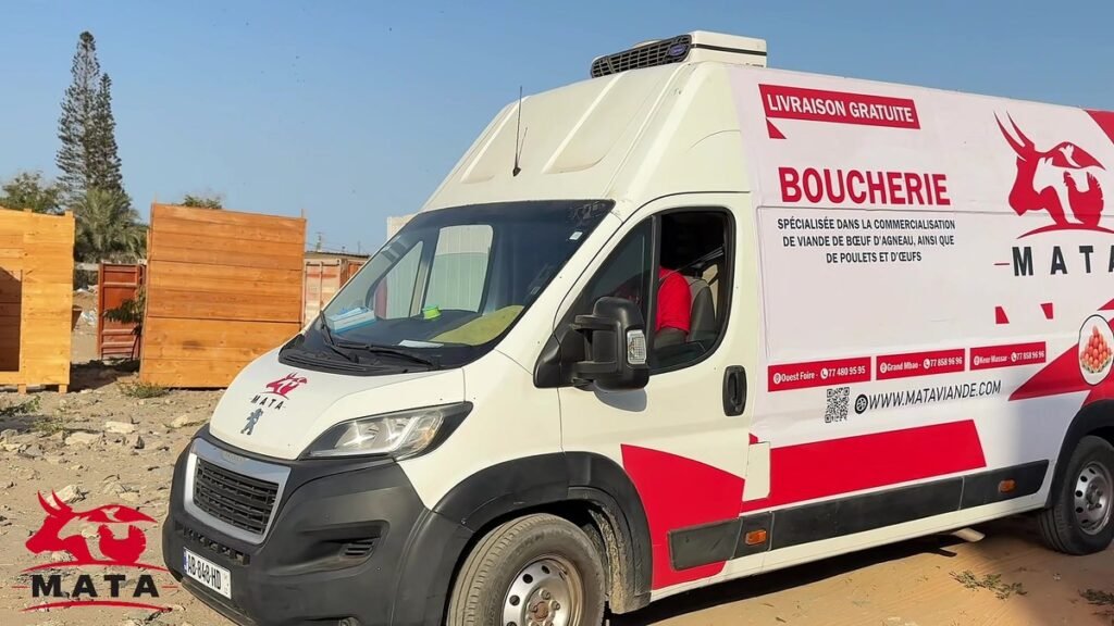 Camion frigorifique MATA de trois quarts, livraison gratuite à Dakar